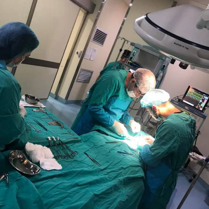 Azərbaycanda görünməmiş hadisə - KÖRPƏ BAĞIRSAĞI ÇÖLDƏ DOĞULDU - FOTO
