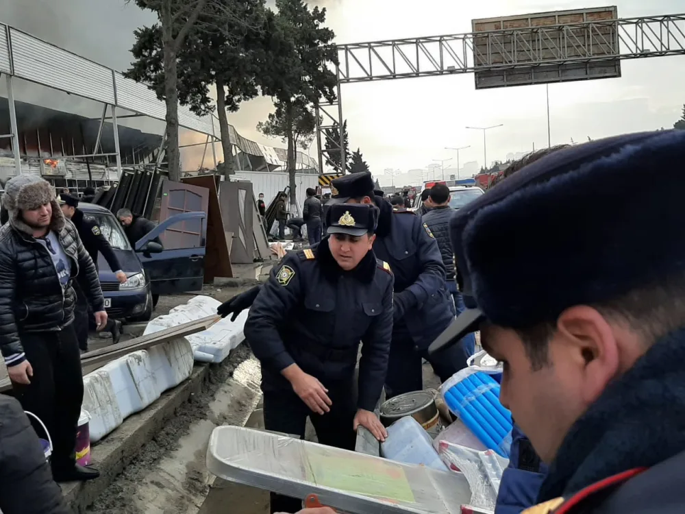 DYP rəisi yanğın ərazisində - yol hərəkətini tənzimlədi - FOTOLAR