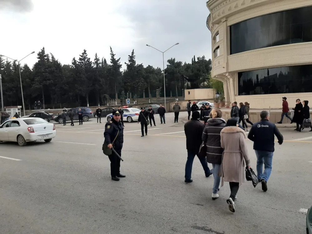 DYP rəisi yanğın ərazisində - yol hərəkətini tənzimlədi - FOTOLAR