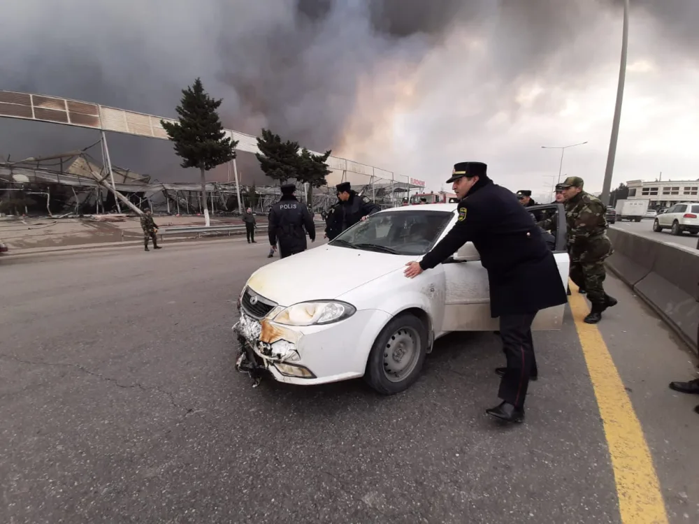 DYP rəisi yanğın ərazisində - yol hərəkətini tənzimlədi - FOTOLAR