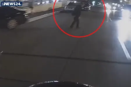 Bakıda şok hadisə - Piyada özünü maşının altına atdı - VİDEO