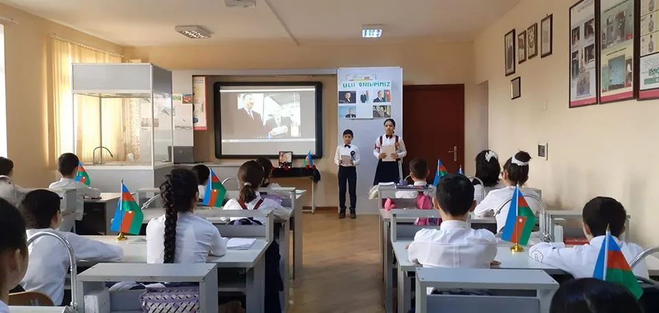 Ümummilli liderin xatirəsi təhsil müəssisələrində - anıldı-FOTOLAR