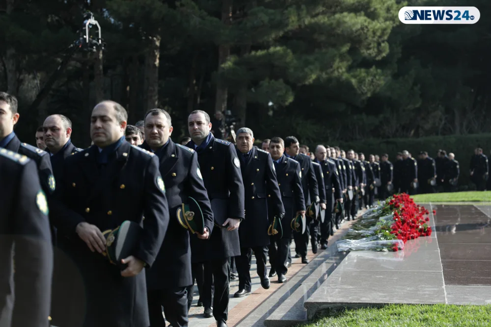 Azərbaycan ictimaiyyəti ümummilli lider Heydər Əliyevin xatirəsini yad etdi – - FOTOLAR