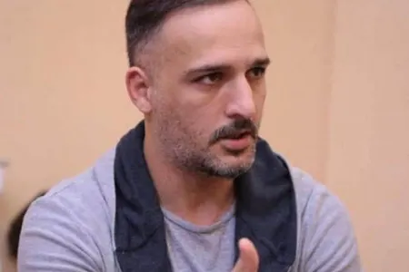 Azər evlənmədim dedi amma... - FOTO