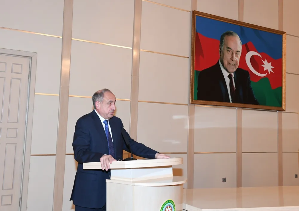 Elçin Quliyev müşavirə keçirdi