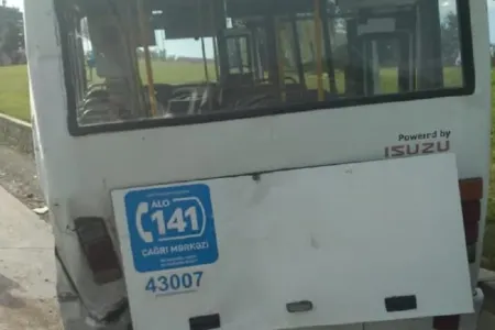 Bakıda marşrut avtobusu qəzaya uğradı, - 6 nəfər XƏSARƏT ALDI