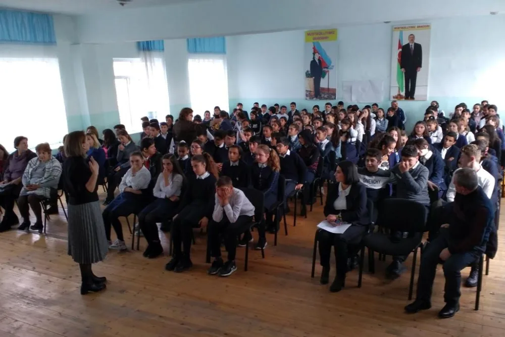 107,7 min vətəndaşa peşəyönümü məsləhət xidməti göstərildi - FOTO
