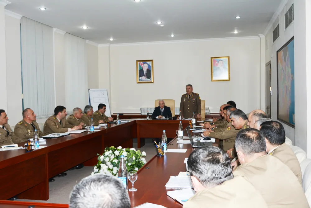 FHN-də “EuroHome”da baş vermiş yanğınla bağlı - MÜŞAVİRƏ KEÇİRİLDİ - FOTO