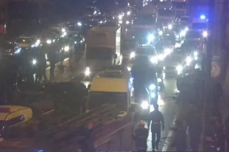 Bazardakı yanğına görə prospekt bağlandı