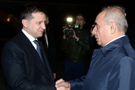 Zelenski Bakıya gəldi - Fotolar
