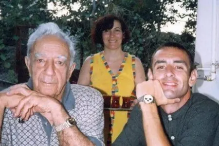 Xalq artistinin nəvəsi deputat olmaq istəyir - FOTO