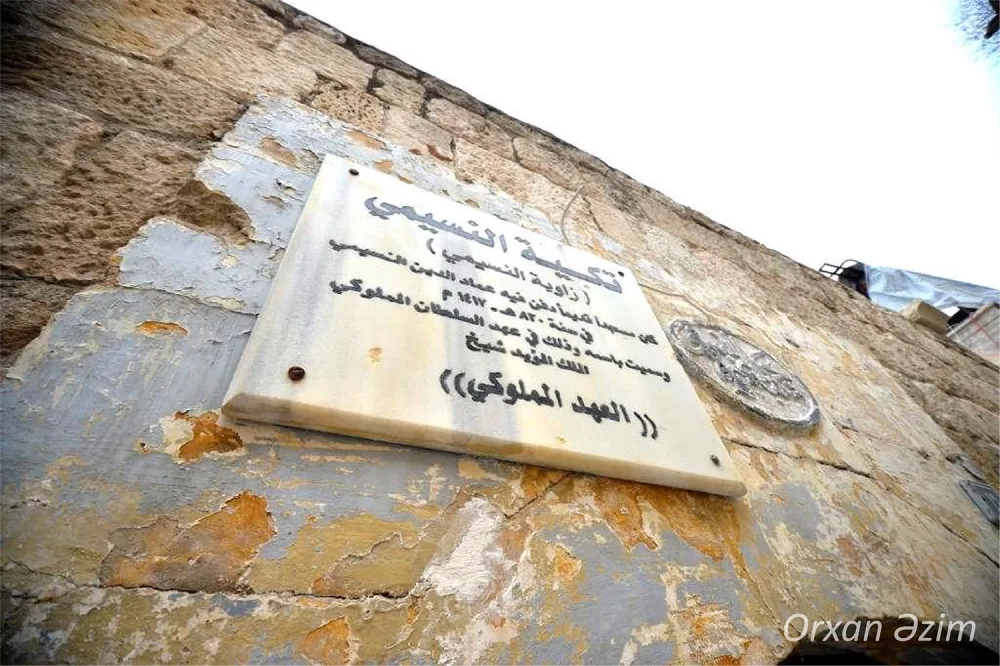 Azərbaycanlı fotoqraf Nəsiminin məzarını ziyarət etdi - FOTO