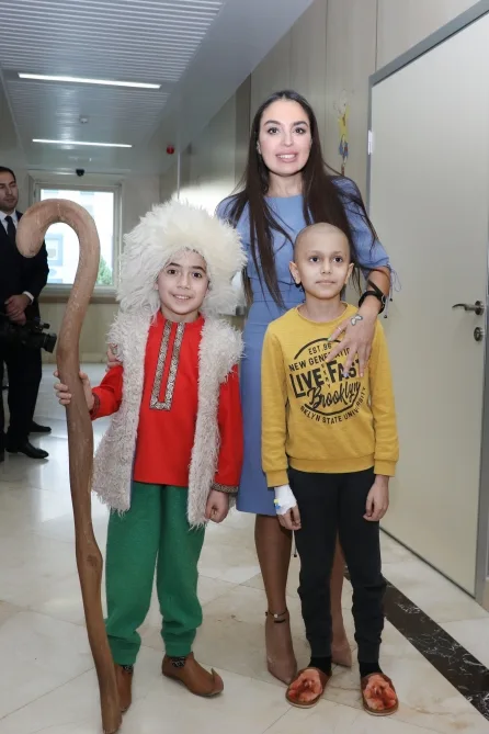 Leyla Əliyeva Onkologiya Mərkəzində olub - -FOTOLAR