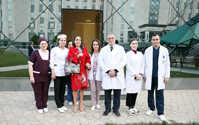 Leyla Əliyeva Onkologiya Mərkəzində olub - -FOTOLAR