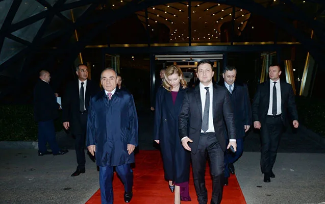 Zelenskinin Azərbaycana səfəri başa çatdı - -FOTOLAR