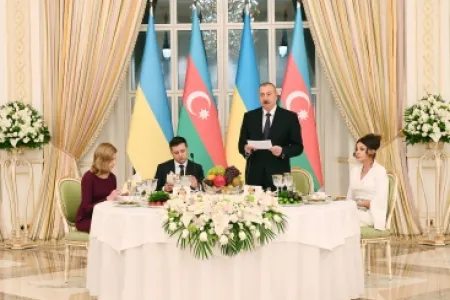 İlham Əliyev ziyafət verdi: - "Azərbaycana ilk rəsmi səfərinizdir və şadam ki, səfər çox uğurlu keçir"