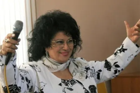 "Zeynəb Xanlarovanı talançı məmurlarla səhv salmayın"- - XANLAROVA OD PÜSKÜRDÜ