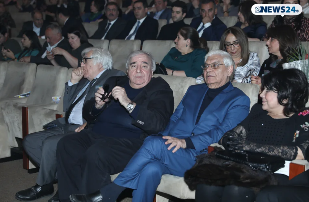 "Sözün düzü, elə şeirlərimə mahnılar yazılıb ki..." - RAMİZ RÖVŞƏN - FOTOLAR - VİDEO