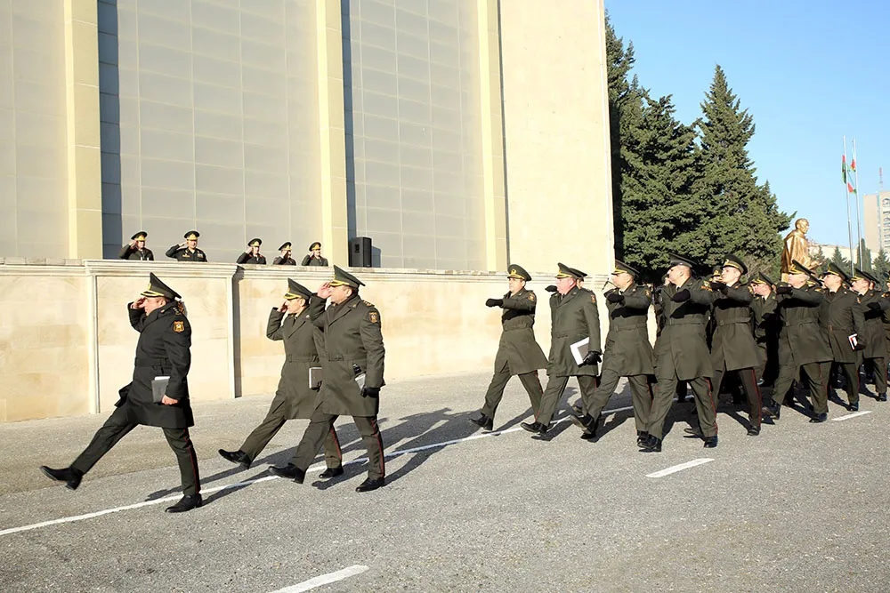 Prezident İlham Əliyev iki general-mayoru yeni vəzifəyə təyin etdi - FOTOLAR