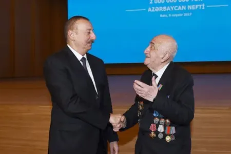 İlham Əliyev Xoşbəxt Yusifzadəylə bağlı - SƏRƏNCAM İMZALADI