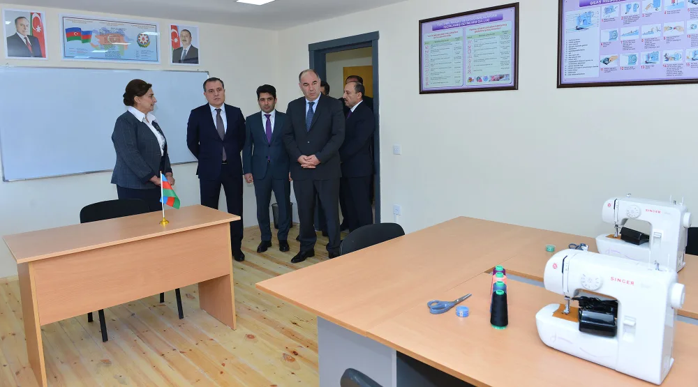 Ceyhun Bayramov Padar kənd tam orta məktəbində - FOTOLAR