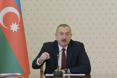 Prezident Ucarın icra başçısını danladı