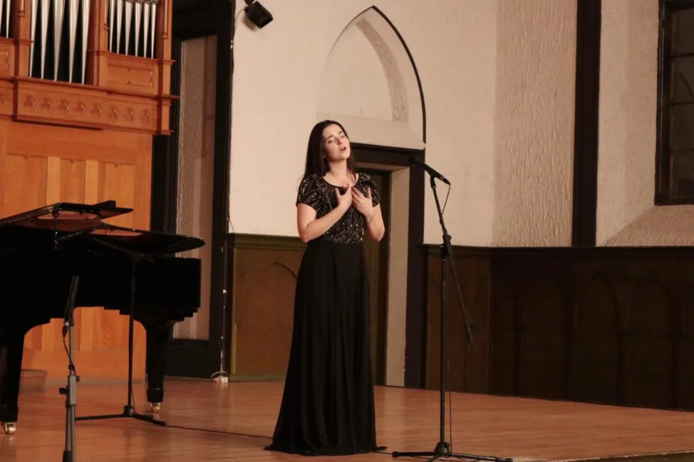 Fidan və Xuraman Qasımovalar vokal sənətinin sirlərini tələbələrlə bölüşdülər - FOTOLAR