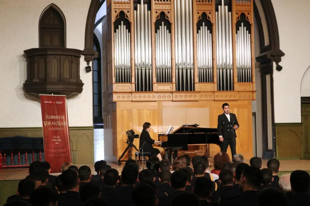 Fidan və Xuraman Qasımovalar vokal sənətinin sirlərini tələbələrlə bölüşdülər - FOTOLAR