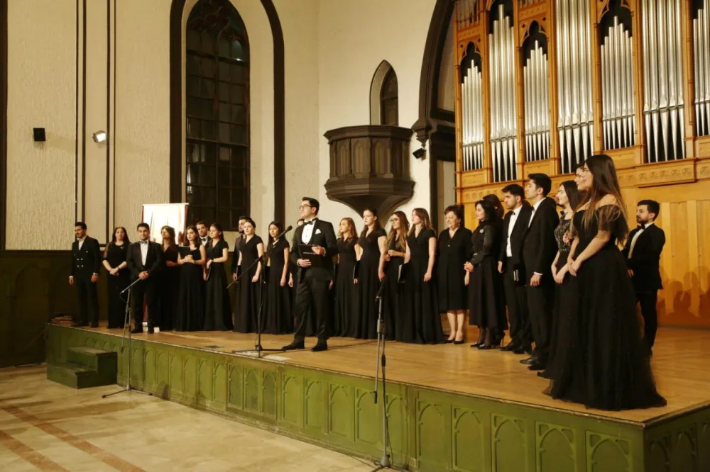 Fidan və Xuraman Qasımovalar vokal sənətinin sirlərini tələbələrlə bölüşdülər - FOTOLAR