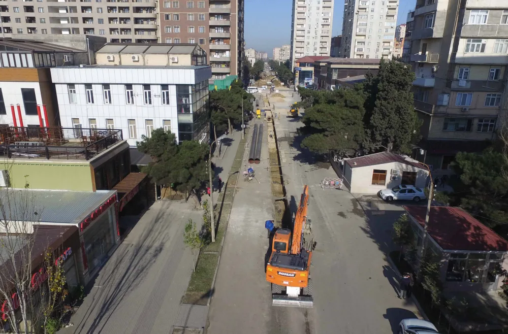 Bakıda bu ərazisində yeni su xətti çəkilir - FOTOLAR