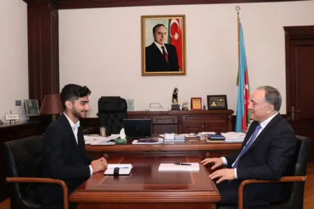 Azərbaycanda tələbə rektor seçildi