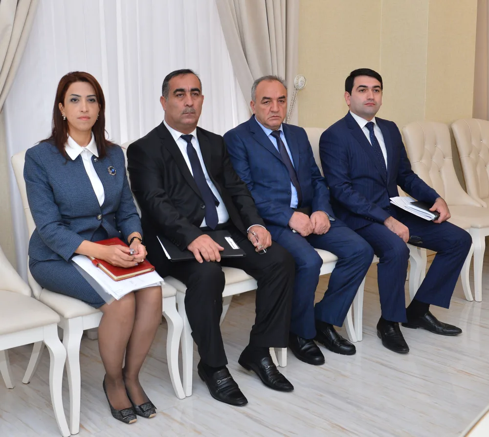 Təhsil naziri Sumqayıtda vətəndaşları qəbul edib - FOTO