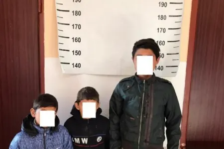 Bakıda qaraçı uşaqlar əcnəbi vətəndaşı - QARƏT ETDİLƏR
