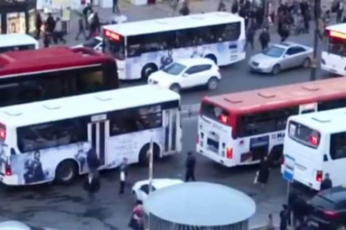 Sərnişindaşımada ən çox payı olan nəqliyyat vasitəsi hansıdır? - RƏSMİ