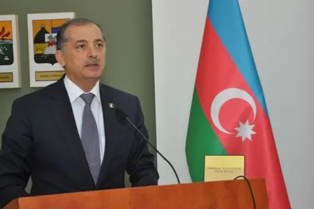 İmişli icra başçısının 124 manata kirayədə qalmasını yalanladı: - "Qohumdur, qələt edib deyir ki, guya kirayədə qalır"