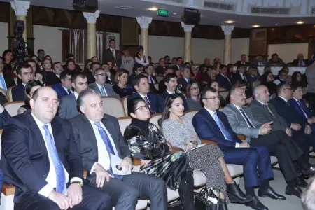 Leyla Əliyeva “And” tamaşasının premyerasında iştirak edib - -FOTOLAR