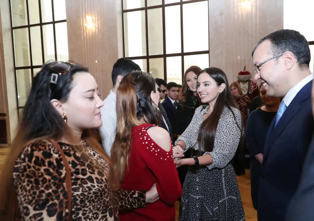 Leyla Əliyeva “And” tamaşasının premyerasında iştirak edib - -FOTOLAR