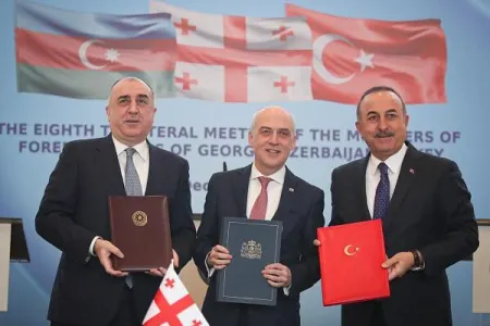 "Üçtərəfli əməkdaşlığımız qonşu dövlətlər üçün nümunə olacaq" - Çavuşoğlu