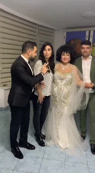 Amerikaya köçdüyü deyilən Zeynəb Xanlarova Bakıda - AÇIQLAMA- VİDEO