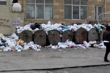 Gəncədə zibillikdə 3-4 günlük oğlan uşağı TAPILDI