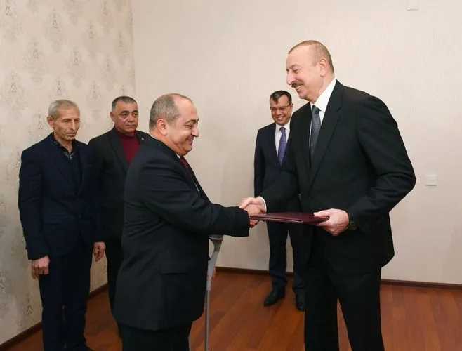Prezident Qarabağ müharibəsi əlillərinə mənzil və avtomobillər - TƏQDİM ETDİ