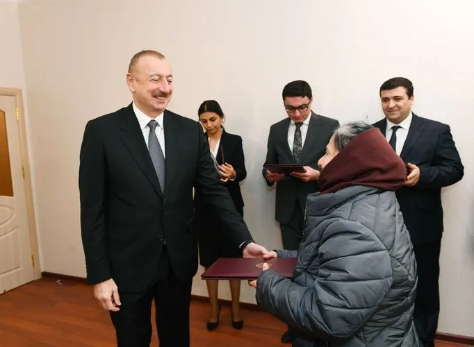 Prezident Qarabağ müharibəsi əlillərinə mənzil və avtomobillər - TƏQDİM ETDİ