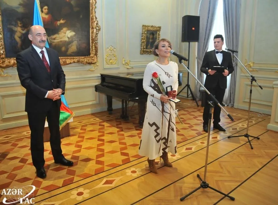 İncəsənət xadimlərinə mükafatlar təqdim edildi - FOTOLAR