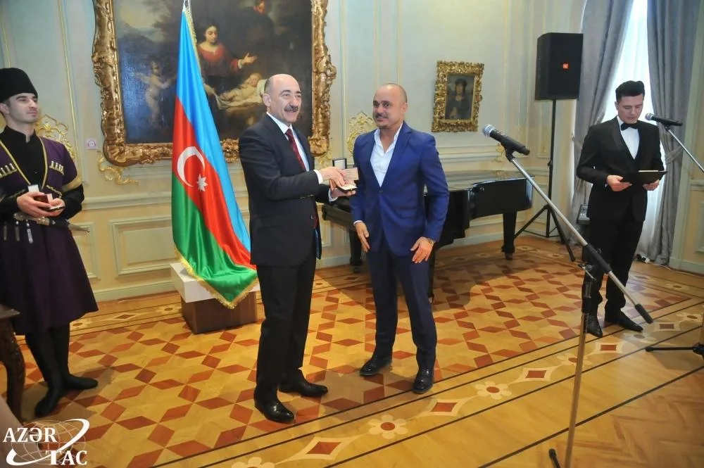 İncəsənət xadimlərinə mükafatlar təqdim edildi - FOTOLAR