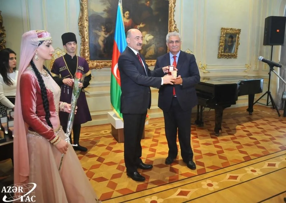 İncəsənət xadimlərinə mükafatlar təqdim edildi - FOTOLAR