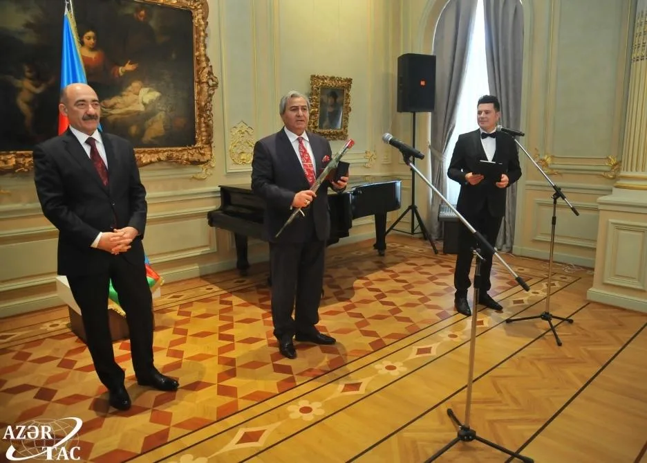 İncəsənət xadimlərinə mükafatlar təqdim edildi - FOTOLAR