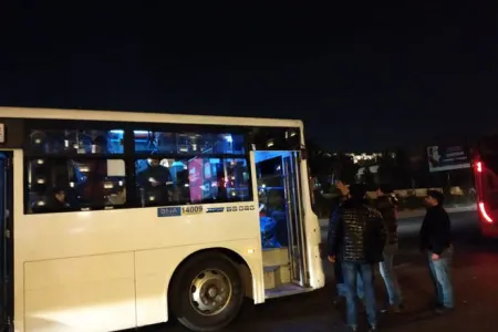 Bakıda sərnişin avtobusları toqquşdu