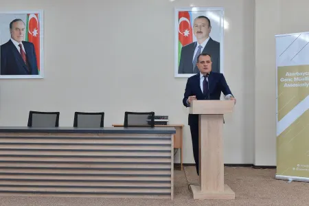 Nazir Qəbələdə Gənc Müəllimlər Assosasiyasının üzvləri ilə - GÖRÜŞDÜ - FOTOLAR
