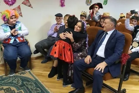 Leyla Əliyeva internat məktəbində olub - -FOTOLAR