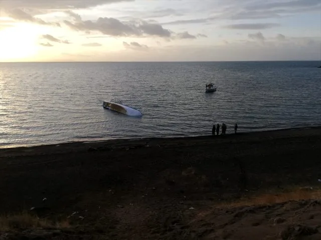 Gəmi batdı - 7 ÖLÜ, 64 YARALI - VİDEO